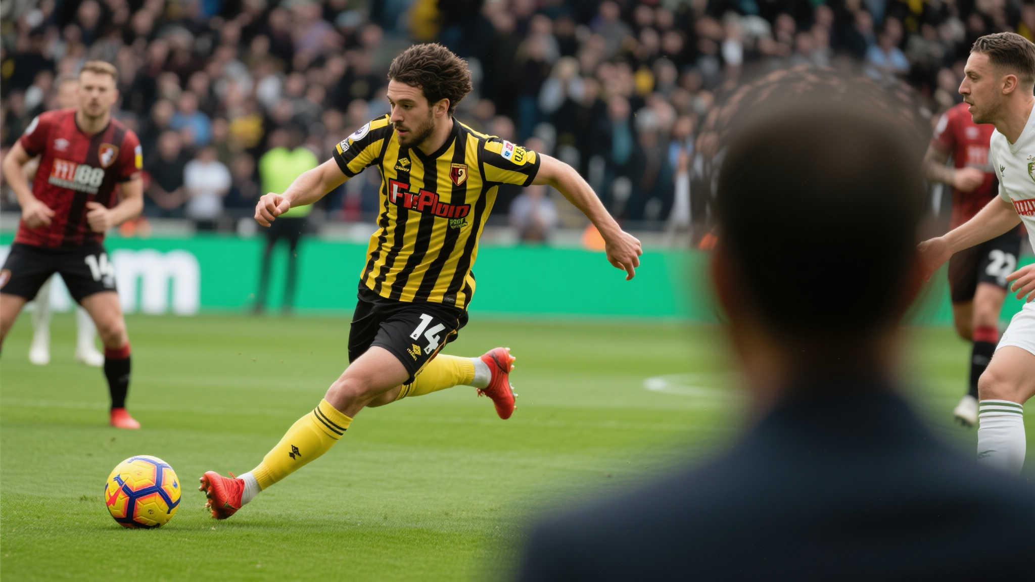 施洛特贝克领衔24/25赛季欧冠长传榜,全场94次遥遥领先 此外,大多数观众过往侧目传统攻击线角色诸如锋尖带头