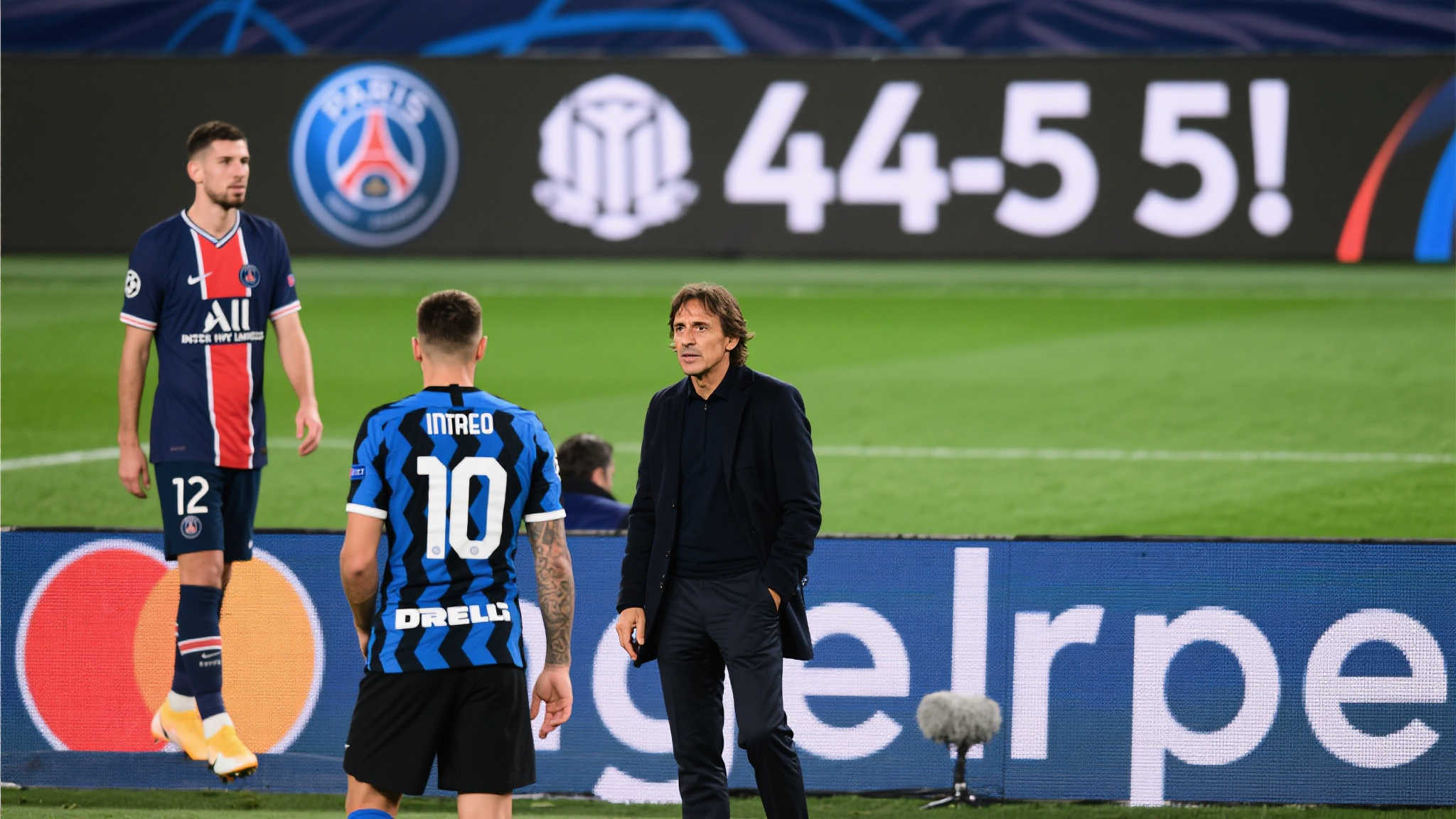 巴黎0-5失利后,国米铁卫退出国家队!小因陷困惑 国际米兰在欧冠赛场上遭遇了一次近乎屈辱性的失败,在