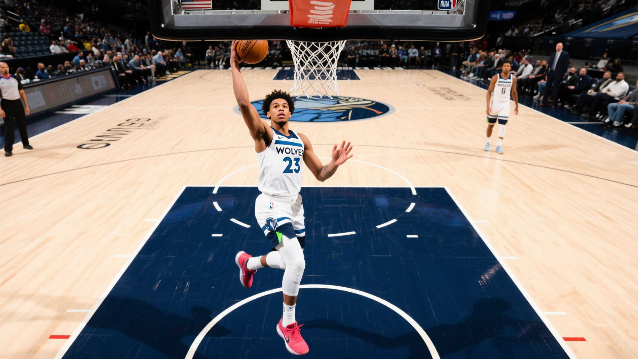 山东男篮新星崭露头角,1米99锋线砍下18分,被看作侯沛佐接班人 除了当日比赛中令人称赞不已的得分表演,这位小将本赛